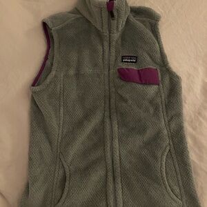 Patagonia Woman’s Fleece Vest - Gray and Purple